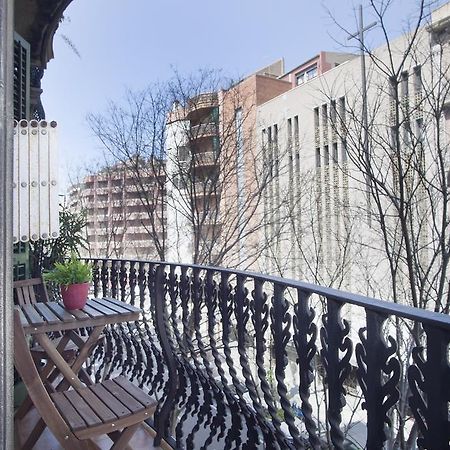 Aparteasy - Authentic Family Apartment 바르셀로나 외부 사진