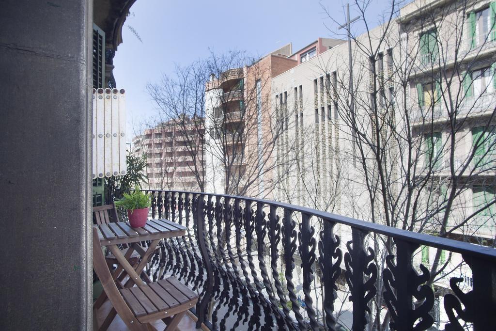 Aparteasy - Authentic Family Apartment 바르셀로나 외부 사진