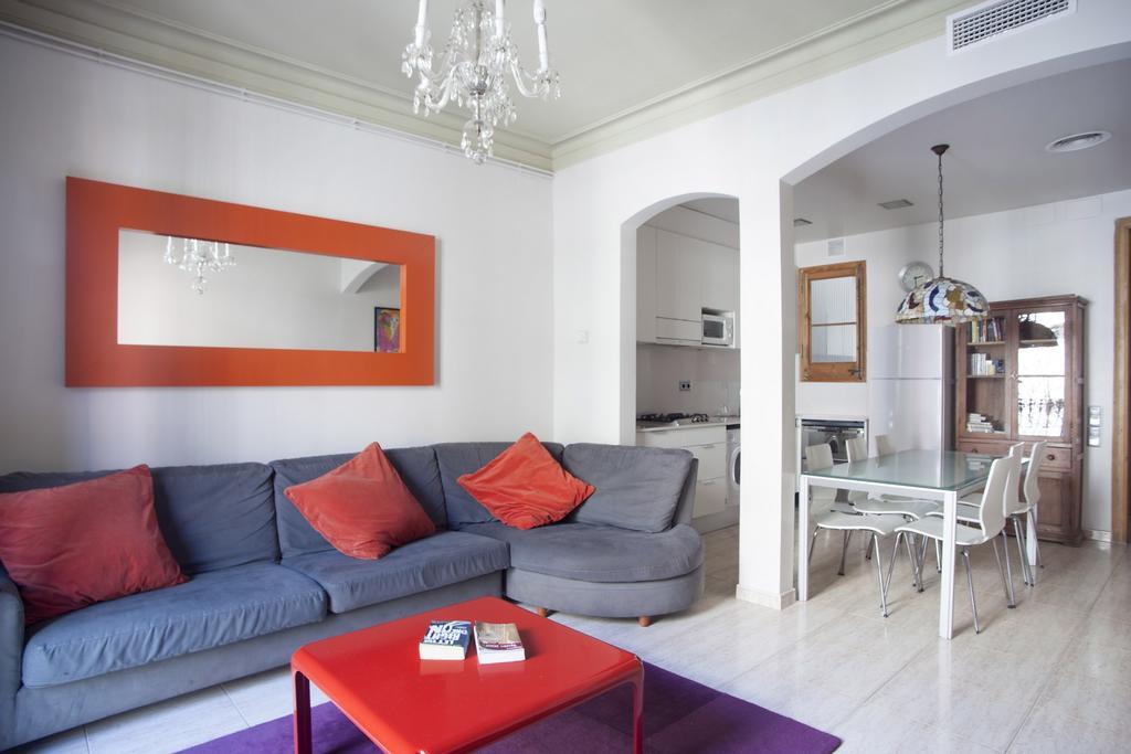 Aparteasy - Authentic Family Apartment 바르셀로나 외부 사진